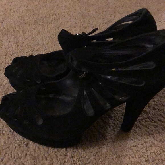 Nine West - Picture 3 of 3